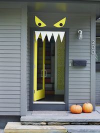 Fun, DIY Halloween front-door decorations