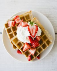 Breakfast in bed will be a delight with these Strawberry Shortcake Waffles! The waffle batter, whipped cream and strawberries can be made the night before, so your morning can be smooth as can be! …