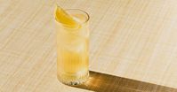 Essentially a Tennessee-whiskey-spiked lemonade, this mix of whiskey, triple sec, lemon juice and soda is a gulpable refresher.