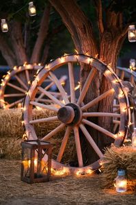 23 DIY Western Party Decorations [Within Minutes] – craftydiyers.com