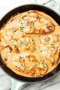 Win hearts with this easy marry me chicken recipe! The depth of flavor in the perfectly seasoned creamy tomato sauce is incredible in this 30-minute meal.