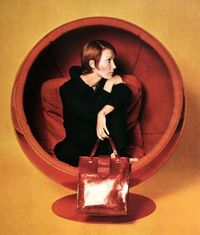 Cradle yourself in retro-futurist comfort: Eero Aarnio’s Ball Chair | Dangerous Minds