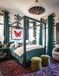 Explore the FLOWER Magazine Baton Rouge Showhouse upstairs bedroom and bath designed by Veronica Solomon and see her video tour and sources.