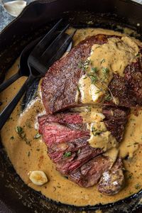 Cast Iron Bavette Steak with Whiskey Garlic Cream Sauce - Country Cleaver