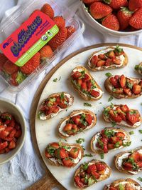 Strawberry Bruschetta - Jackfruitful Kitchen