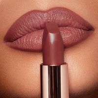 Matte Revolution Pillow Talk Medium Lipstick Lips Model 1