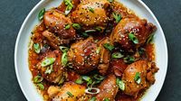 Part slow cooker, part pressure cooker (and so much more), the multi-function Instant Pot is the latest kitchen appliance to take over the internet. This Instant Pot version of Honey Teriyaki Chicken is full of flavors that everyone will love. It’s super easy to make and ready to eat in just 30 minutes.