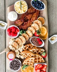 One of Instagram's newest trends is serving up some delicious inspiration for our favorite meal: brunch! Sure, traditional cheese boards, charcuterie boards,