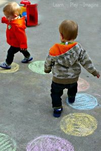 Simple gross motor game for toddlers to teach color recognition