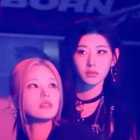 itzy • yeji & chaeryeong