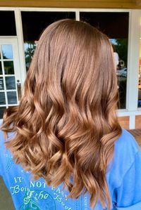 Discover 13 stunning mocha hair color ideas for all skin tones and hair types. From light mocha to mocha blonde, find the perfect shade and maintenance tips!