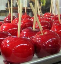 Old-Fashioned Red Candied Apples