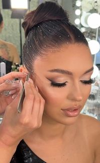 Add a touch of sparkle and glamour to your prom hairstyle with diamond embellishments. Whether it’s sparkling hairpins, delicate hair combs, or shimmering hair accessories, diamond-embellished hairstyles add a touch of luxury and sophistication to your look, making you feel like royalty on prom night.