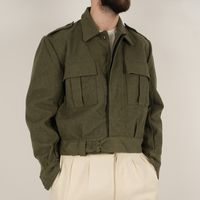 ERA : 60’s ORIGIN : ITALY CONDITION: DEADSTOCK FABRIC: WOOL ID : ITALIAN ARMY CLASSIC BATTLEDRESS, ORIGINAL MILITARY ISSUE. MEDIUM : Shoulder width : [cm 48] Chest width : [cm 62] Centre backlength: [cm 58] Sleevelength: [cm 62]