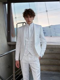 Groom’s Guide: Stylish Wedding Outfits for 2024 Celebrations