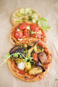 veggie mini pizzas