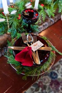 Festive Wedding // Holiday Wedding // Christmas Wedding // happy holidays // holiday wedding design // festive wedding design // Winter groom // groom fashion // velvet jackets #winterweddingdesign #happyholidaywedding #christmaswedding #tabledesign #festivetable #holidayweddingtable