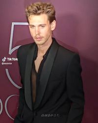 #austinbutler