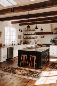 50+ Two-Tone Kitchen Cabinet Color Ideas