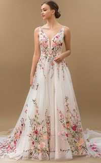 Straps V Neck Sleeveless Appliques Tulle A Line wedding dress