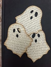 French Book Paper Ghosts Okio B Designs #Halloween2023 #Halloween #DIYHalloween