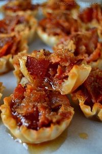 Maple Caramel Bacon Crack Bites: bite-sized morsels of heaven filled with crispy, smoky bacon, sweet brown sugar and sticky, syrupy maple syrup. Only four easy ingredients and it makes a TON. Easily doubled or tripled! A must-make!