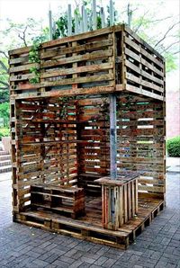 Play house from pallets!