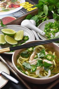 Guess what? I found a Paleo, Whole30 friendly, and most importantly, authentic Vietnamese chicken pho recipe that you can make in an Instant Pot! #paleo #nomnompaleo #whole30 #glutenfree #instantpot