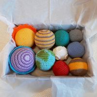 Crochet educational Solar system with eight stuffed planets: Sun, Moon, Jupiter, Saturn, Uran, Neptune, Earth, Venus, Mars, Mercury are safety and amazing montessori toddler toys. ✔This is ideal set for playing, learn and explore Solar System in play manner. This is amazing gift for kids! ✔All toys crocheted from cotton yarn.  Diametre of planets from 4 to 8 cm (Earth = 5,5 cm).  Astronaut size = 12 cm (4,8"). This Solar System set will be unique space baby shower gift. If you wish I can put bel