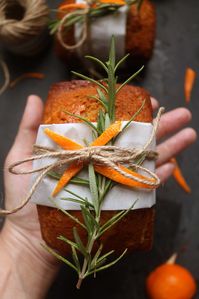 Yule Ginger & Orange Zest Vanilla Spice Cakes