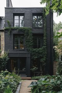 90+ Elegant Black Home Exterior Ideas