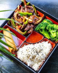 lunch break prayers have been answered 🙏 Gold Marquess Bento Box is available Mon-Fri from 12-4pm (available at 1-800-Lucky only)🍱

Too busy at work to drive to us? Get your @goldmarquess lunch spread deliver to you by @doordash 🚚🥢