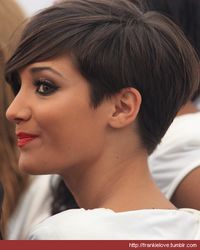 Summer Hair: The Frankie Sandford Bob photo::great short haircut/side view