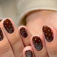 Suelen Bagley | Nail Tech🦋 on Instagram: "polka dots allll the way!! pls more of these🤎🤎  inspo @nailsby.londyn   #nails #nailtech #nailinspo #naildesign #nailart #polkadotnails #fyp #fallnails #holidaynails #luminary"