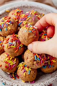 Easy, Healthy Cake Batter Protein Balls [No-Bake]