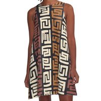 Loose-fit, mid-length sleeveless dress with silky handfeel. Printed on both sides. Machine washable. Size range XS-2XL.