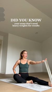 Failure is a good thing in barre because that’s where we build muscle. You can get stronger, feel more mobile, and have fewer aches and pains when you incorporate low-weight, high-repetition movements. Using a booty band, we create the resistance we need to grow muscle and strengthen our bones!