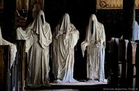 When the roof of St. George’s Church luková in the Czech Republic Collapsed during a funeral and was abandoned for 40 years. Artist Jakub Hadrava was commissioned to bring it back to life, and he did it by filling the church with sculptures of ghosts that are scary AF. : oddlyweird