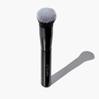 Foundation Brush – Laura Geller Beauty