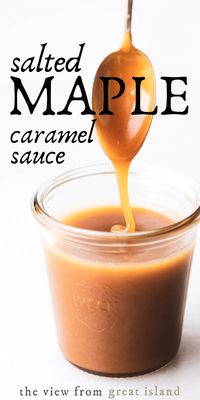 Salted Maple Caramel Sauce ~ with only 4 ingredients and no sugar or corn syrup this healthier dessert sauce comes together in just 10 minutes! #easy #recipe #maple #healthy #dessert #fall #caramel #quick #homemade #salted #forapples#forcake #forcoffee