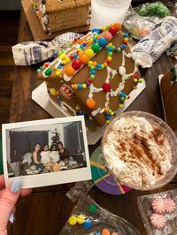 Festive cocktails and making gingerbreadhouses with friends