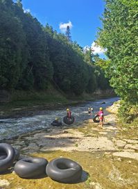 Tubing down the Elora Gorge Day-Tripping in Elora, Ontario #eloragorgetubing #adventure #discoverON #daytripsfromToronto #mennonites