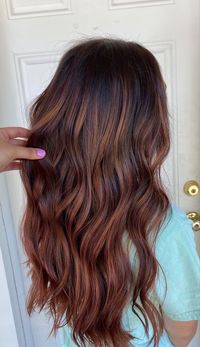 auburn balayage brunette, strawberry brunette hair, summer highlights for dark brown hair, dark brown auburn hair -- https://www.pinterest.com/pin/140806229551272/