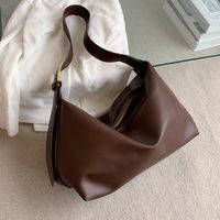 Brand Name: NIGEDUShape: HobosHandbags Type: Shoulder BagsTypes of bags: Shoulder & Crossbody BagsOrigin: CN(Origin)Main Material: PUClosure Type: zipperHardness: SOFTExterior: NONEStyle: CasualModel Number: B1321Lining Material: PolyesterOccasion: VersatileGender: WOMENPattern Type: SolidNumber of Handles/Straps: SingleInterior: Cell Phone PocketInterior: Interior Zipper PocketDecoration: SequinedItem Type: Handbags