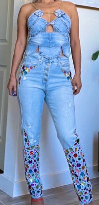 Size:  2/26 In seam:  26 1/2" I was inspired by Dolce Gabbana with beautiful upcyceld/ embellished blinged out/ bedazzled denim jeans.  It's prettier in person than in pictures.  It's a definitely a fashion statement piece!  Wear with with a colorful top or with a simple white t-shirt.  Wear it to any special occasions, date night, girls night out, birthdays, bachelorette parties...