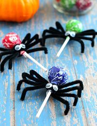 How To Make These Easy And Cute Spooky Spider Lollipops Halloween Treats - fountainof30.com