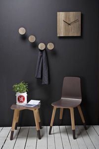 Creativando, has created a beautiful wooden wall clock christened  Materia (translated to Matter).  This wooden wall clock is quite unusual, and thus it stands out as an eminent piece of décor in your abode.