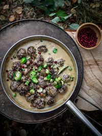 Wild Meatball Stew (Viltkjøttboller i viltsaus) - North Wild Kitchen