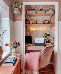 Create a unique home office space that’s both cozy and functional. Get tips on choosing the right decor to make your workday more enjoyable.