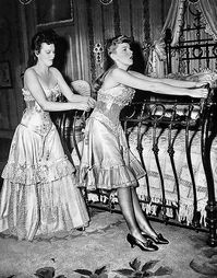 Lucille Bremer & Judy Garland - Meet Me in St. Louis (1944)